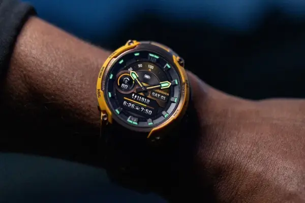 Garmin Instinct Crossover AMOLED trông giống như Casio G-Shock với các tính năng thông minh bổ sung và tôi rất mong được đeo nó